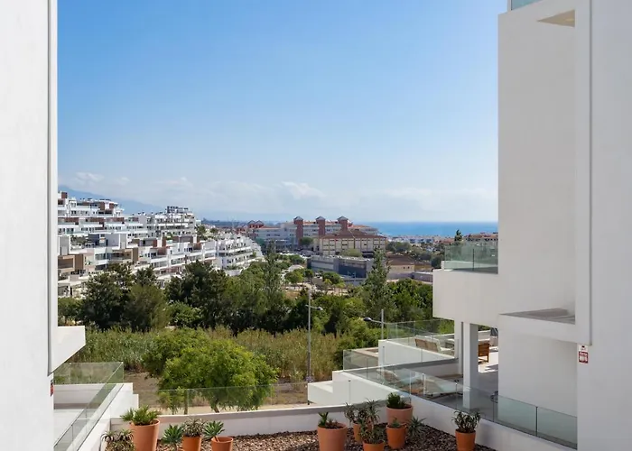 Bright And Stunning 2 Bed In Southbay - Rdr530 埃斯特波纳