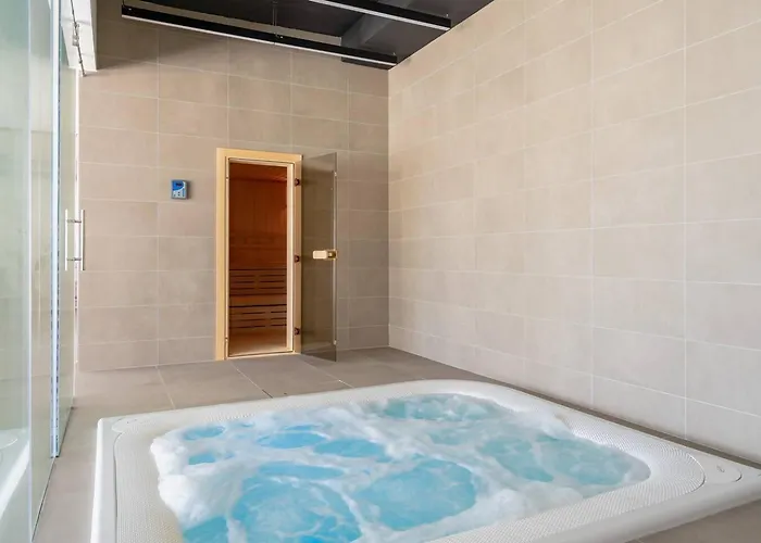 Bright And Stunning 2 Bed In Southbay - Rdr530 *